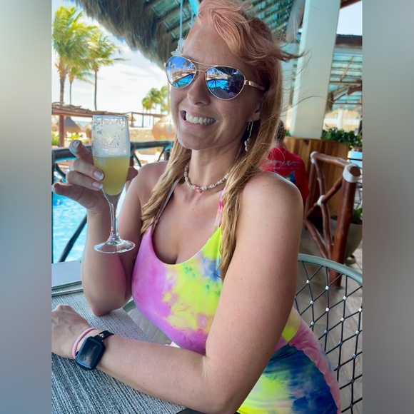 Meet Your Posher! - Picture 8 of 12